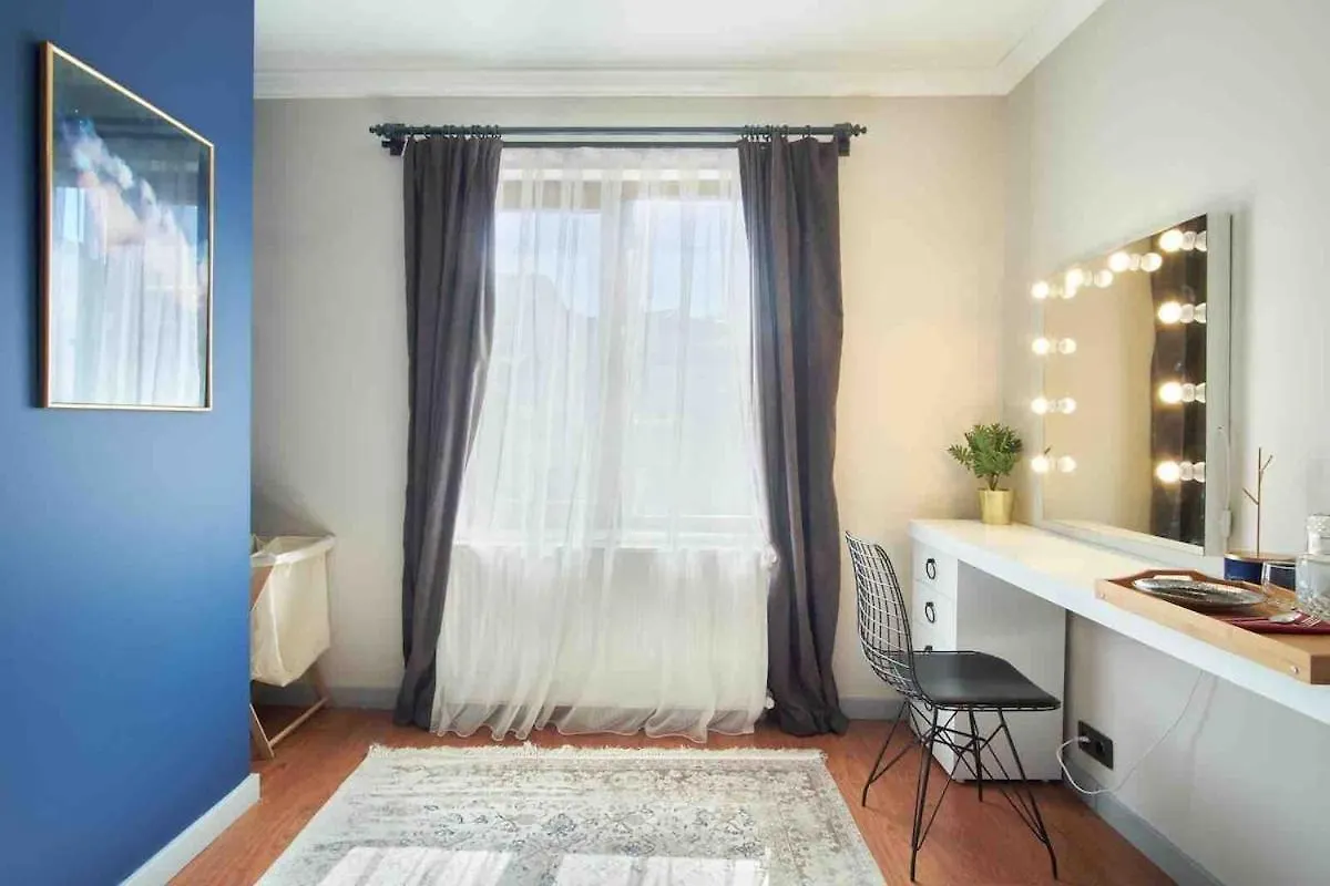 Modern And Nice Apartment Close To City Center Istanbul Turkey